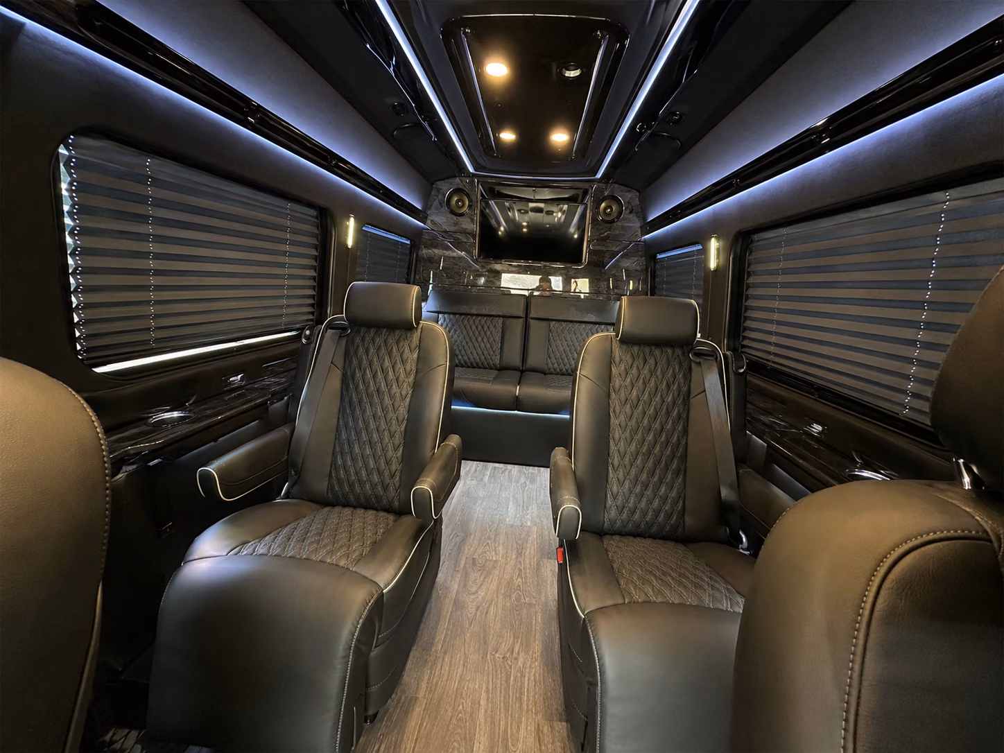 book a bus for your next airport transfer 5