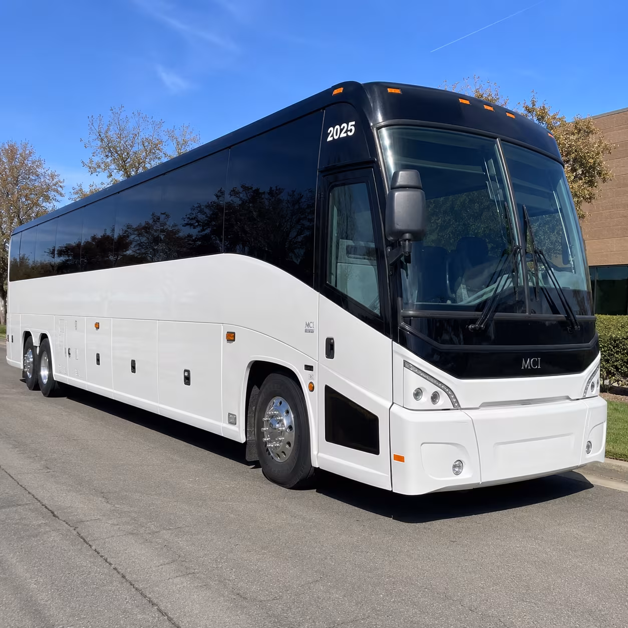 charter buses and party buses to arizona diamondbacks games at chase field