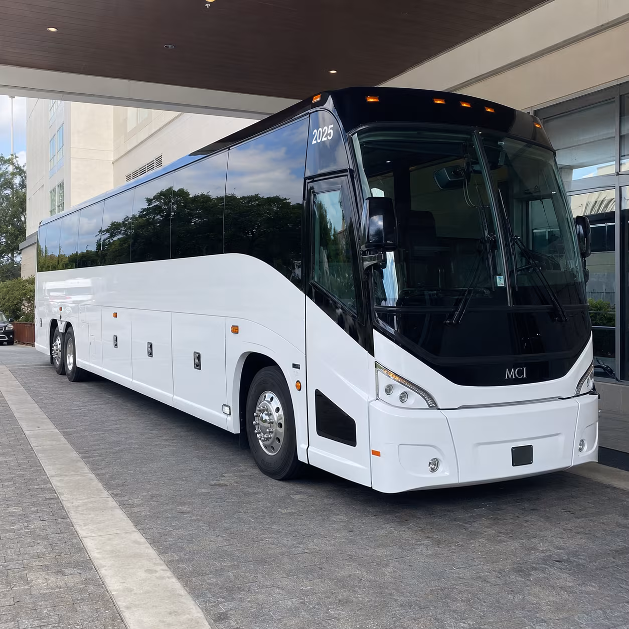 maricopa 54 passenger charter bus